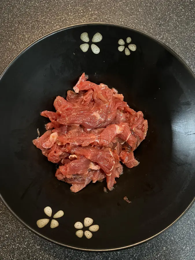 Lemon parsley tossed with beef step 0