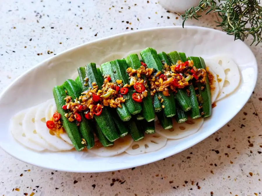 Autumn delicacy - lotus root meets okra step 0