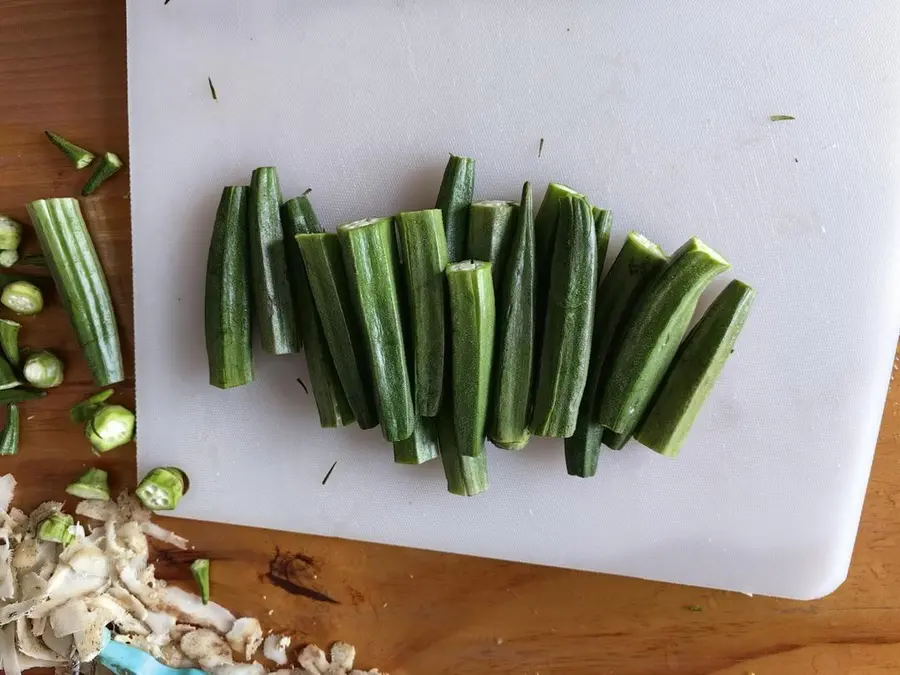 Autumn delicacy - lotus root meets okra step 0