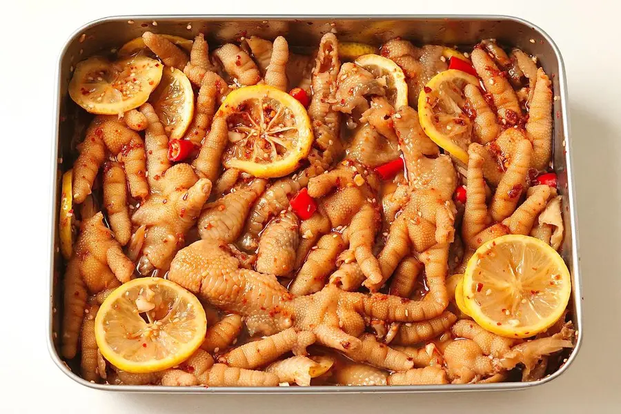 It's so delicious that it's out on the spot|Lemon sour and spicy boneless chicken feet step 0