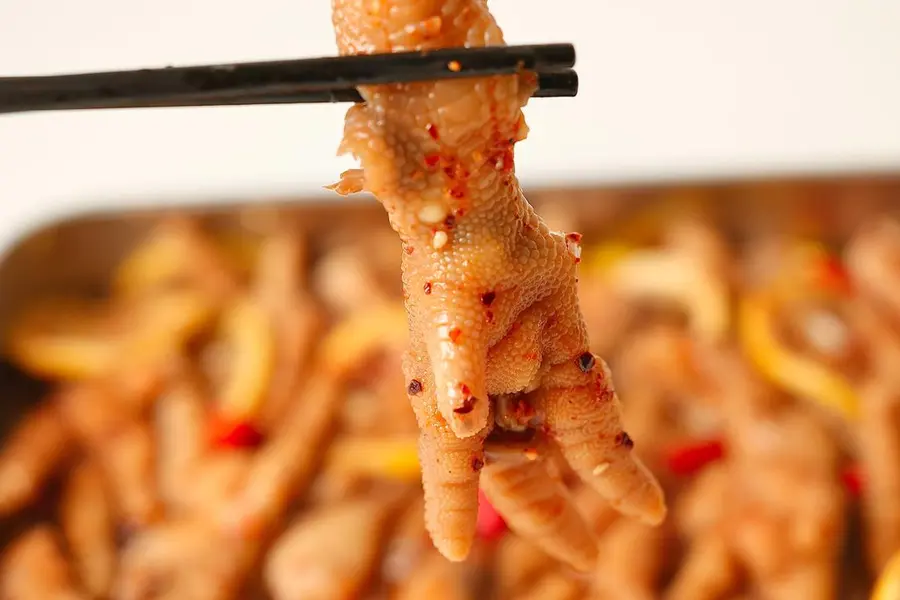 It's so delicious that it's out on the spot|Lemon sour and spicy boneless chicken feet step 0