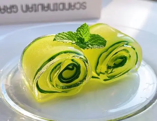 Cucumber jelly rolls  are low-fat and low-calorie, cool and greasy, and delicious step 0