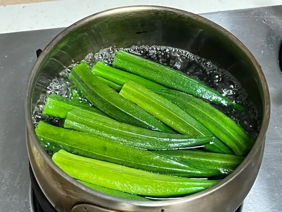 Okra salad step 0