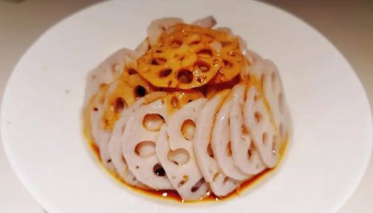 Home-cooked cold salad: cold lotus root slices