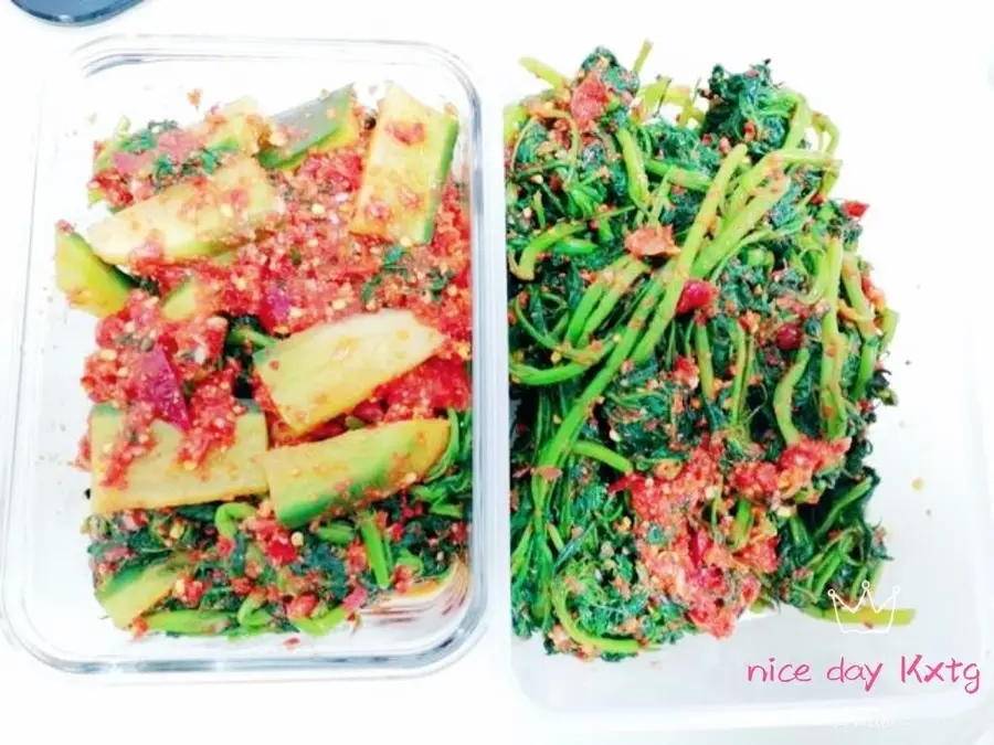 Korean specialty side dish [cherry cabbage kimchi] My husband's favorite...