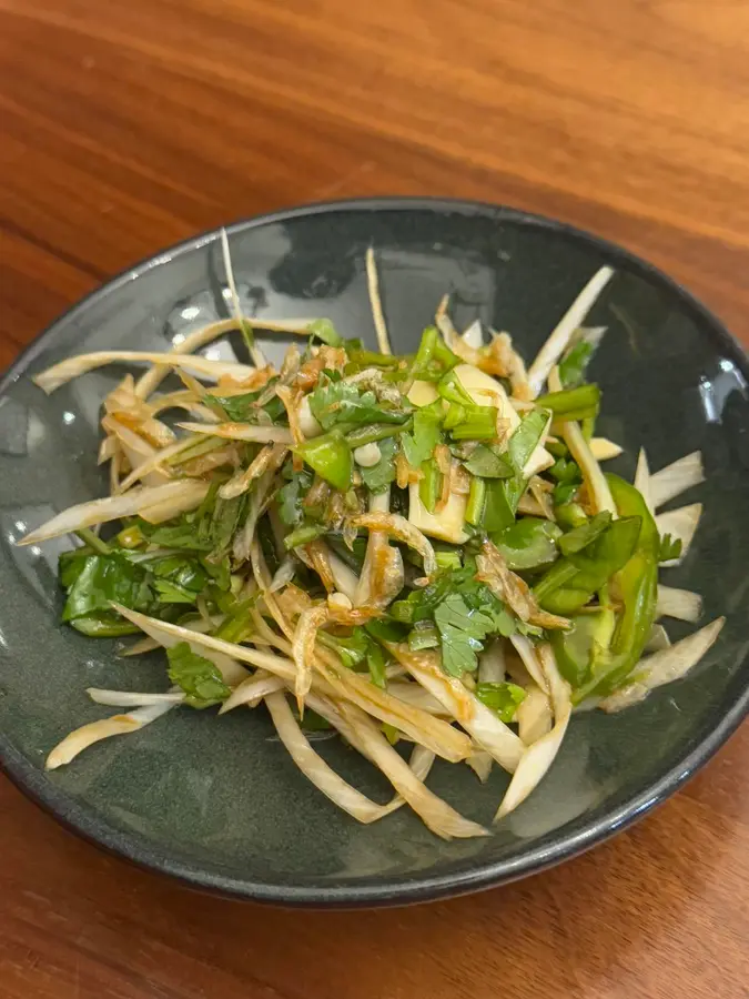 Kuaishou wine and cold dishes - mixed with shredded dried tofu & shredded shrimp skin with green onions step 0