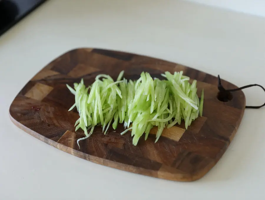 Summer refreshing dish - cold cucumber and shredded crab meat step 0