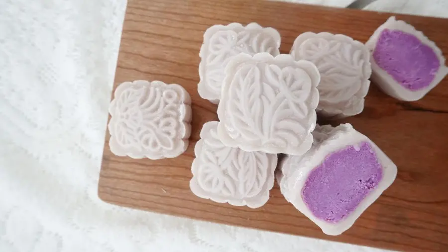 Fairy coconut milk purple potato snow skin mooncake step 0