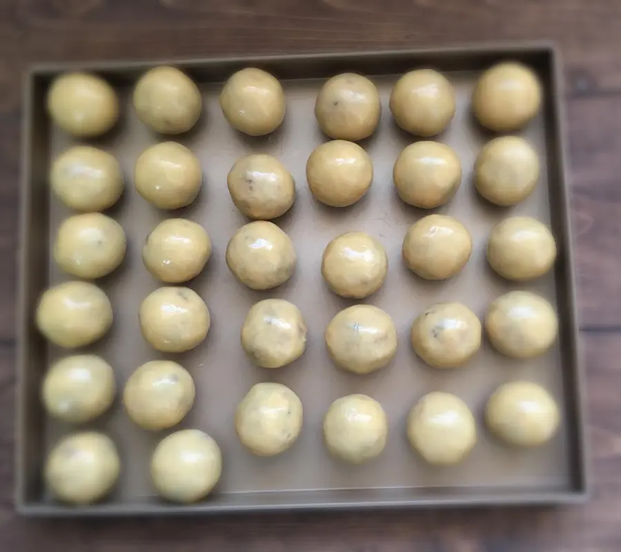 Deluxe five-kernel mooncake filling step 0