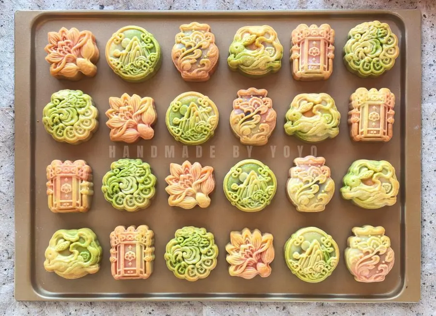 Colorful Cantonese mooncakes step 0