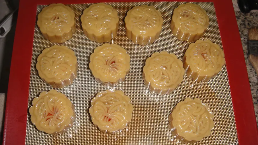 Cantonese moon cakes - egg yolk lotus paste moon cakes step 0