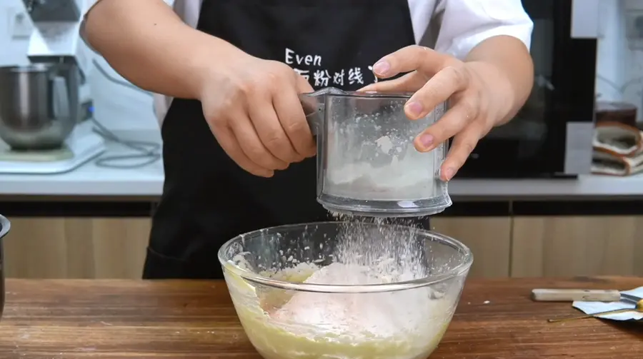 Replica of Fat Donglai Golden Moon Cake, Meat Floss Red Bean Mochi Moon Cake step 0