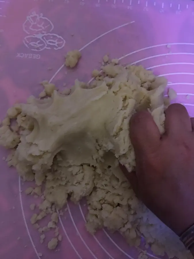 Old-fashioned puff pastry mooncakes don't use invert syrup step 0