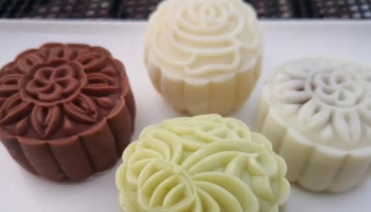 Snowy skin mooncakes