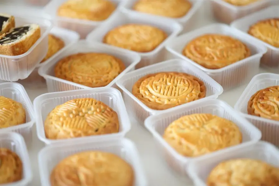 Zero difficulty, novice-friendly, old-taste egg moon baked moon cakes step 0