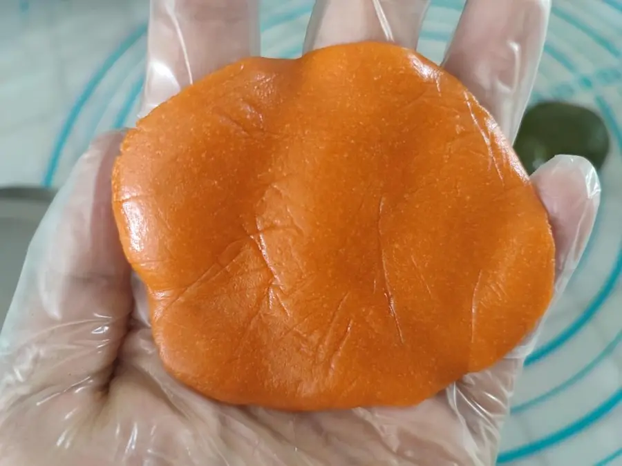 Exclusive (original) persimmon Ruyi - Cantonese Jinsha custard moon cake (video method attached) step 0