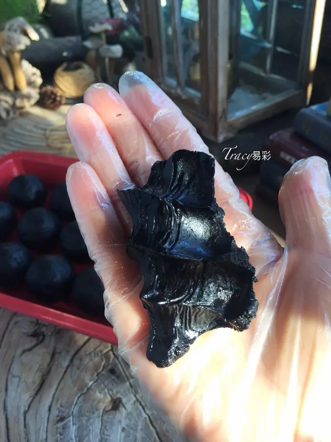 Black sesame filling (moon cake, egg yolk crisp)