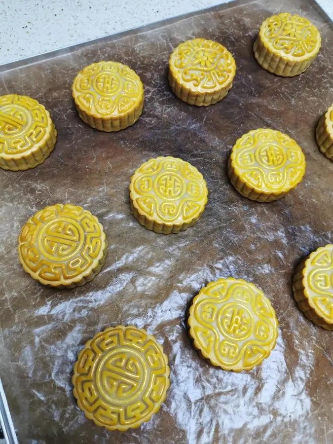 ã€Ultimate Cantonese Mooncake Recipeã€‘The secret to a shiny skin! step 0