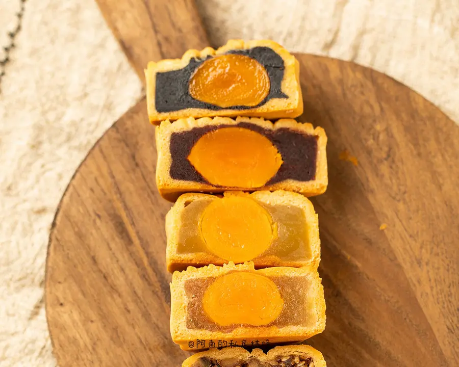 Salted duck egg yolk processing tips! Mid-Autumn Festival moon cakes, egg yolk crisp are all must-use tips! step 0