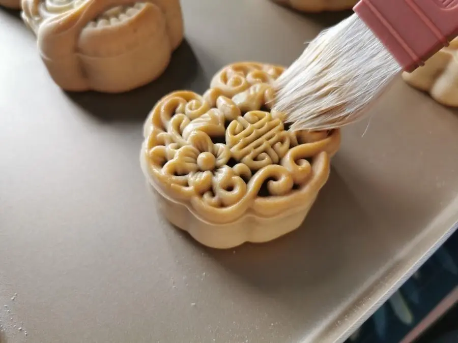 Cantonese moon cake â¤ï¸ stove and open hearth that will not roll over are acceptable step 0