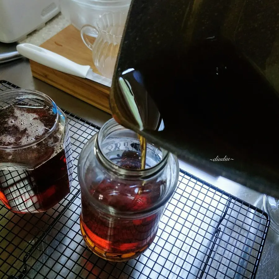 Homemade Cantonese mooncakes with invert syrup (with brown sugar invert syrup) step 0