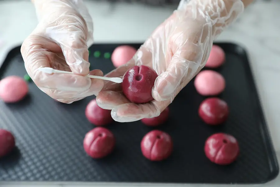 The tutorial is here, and this year's hottest palace moon cakes are full of peach plums all over the world~ step 0