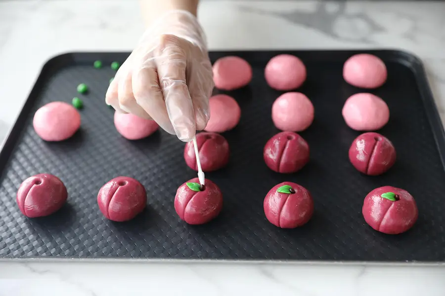 The tutorial is here, and this year's hottest palace moon cakes are full of peach plums all over the world~ step 0