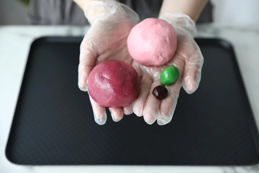 The tutorial is here, and this year's hottest palace moon cakes are full of peach plums all over the world~ step 0