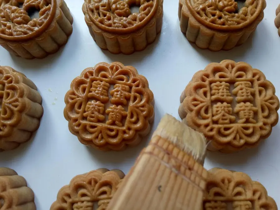 Cantonese five-kernel mooncakes step 0