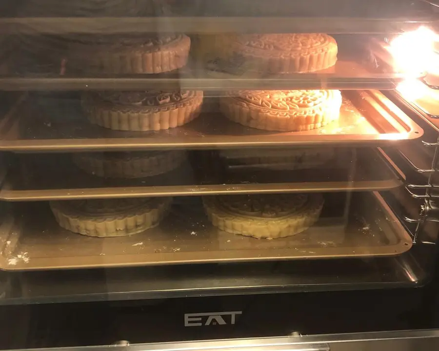  Mid-Autumn Festival moon cakes are bigger than the face - the whole family reunion share  step 0