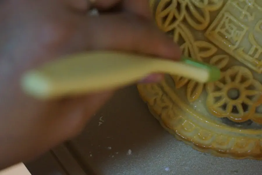  Mid-Autumn Festival moon cakes are bigger than the face - the whole family reunion share  step 0