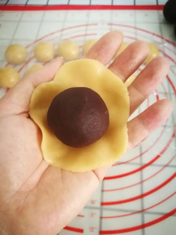 Cantonese mooncake â˜˜ï¸ = egg yolk bean paste filling step 0