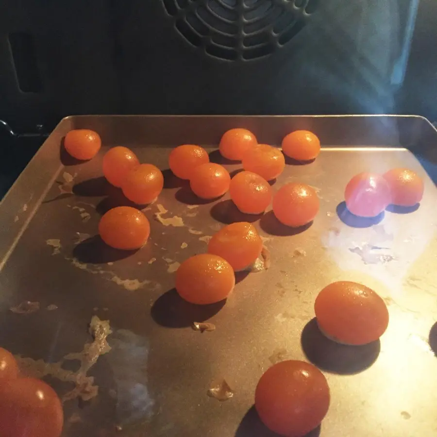 Cantonese moon cake - egg yolk sesame moon cake step 0