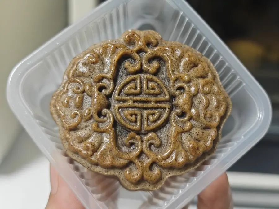 Private black gold rice mooncakes - with black sesame walnut filling recipe step 0