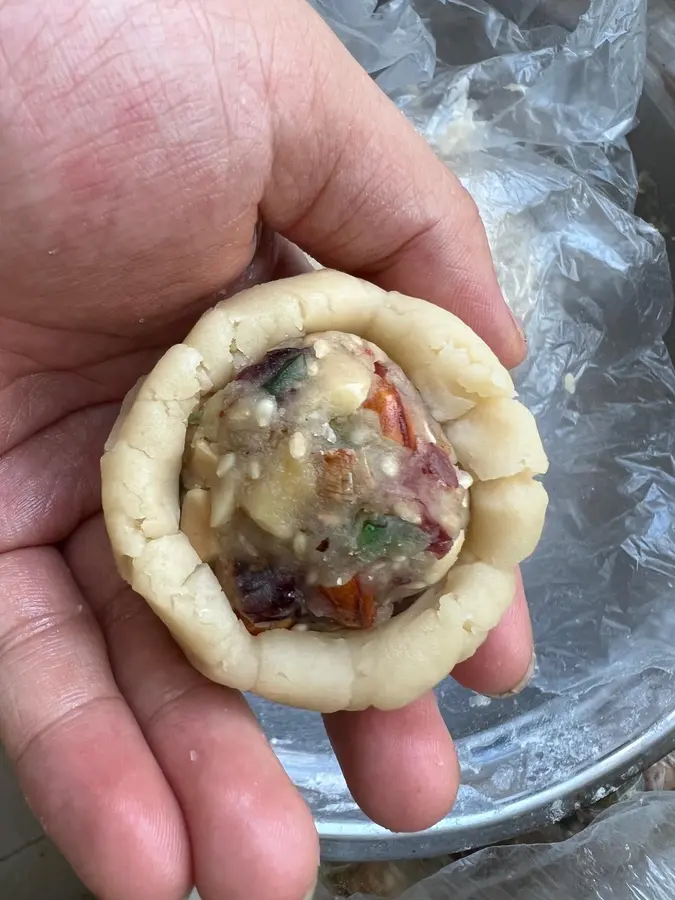 Old-fashioned mooncakes (peach crispy mooncakes without sugar syrup and any additives) step 0