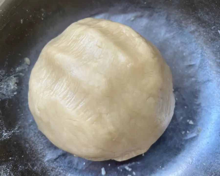 Old-fashioned mooncakes (peach crispy mooncakes without sugar syrup and any additives) step 0