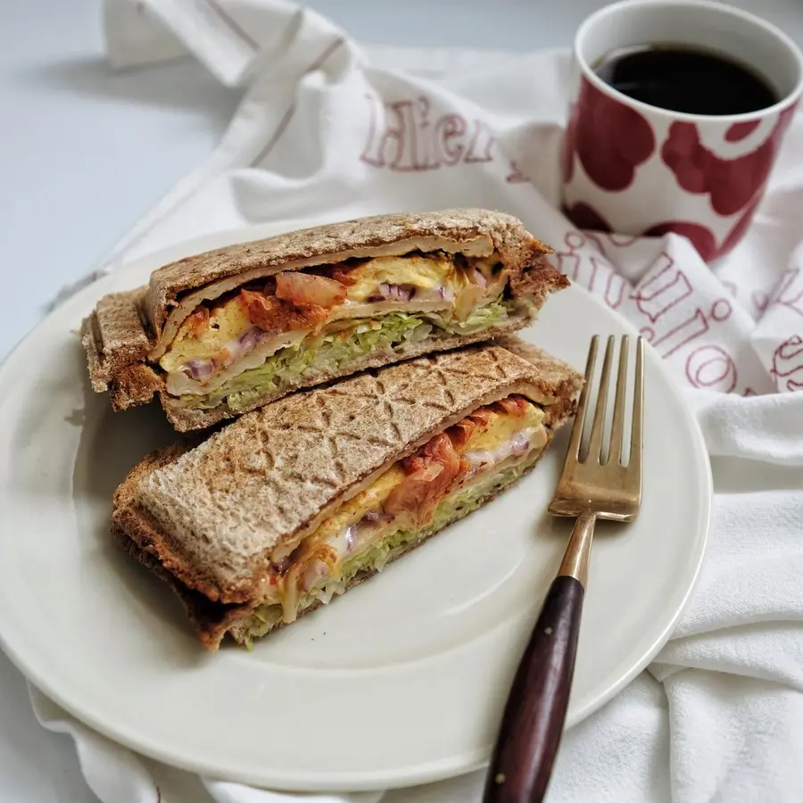 BRUNO|Korean Fish Cake Spicy Cabbage Egg Panini step 0