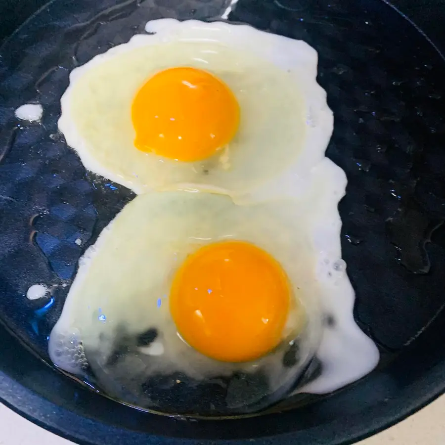 Quick breakfast sandwiches  step 0