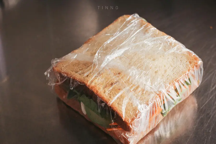 How to make a super thick marsh sandwich ~ detailed tip! Avocado egg luncheon meat sandwich ~ step 0