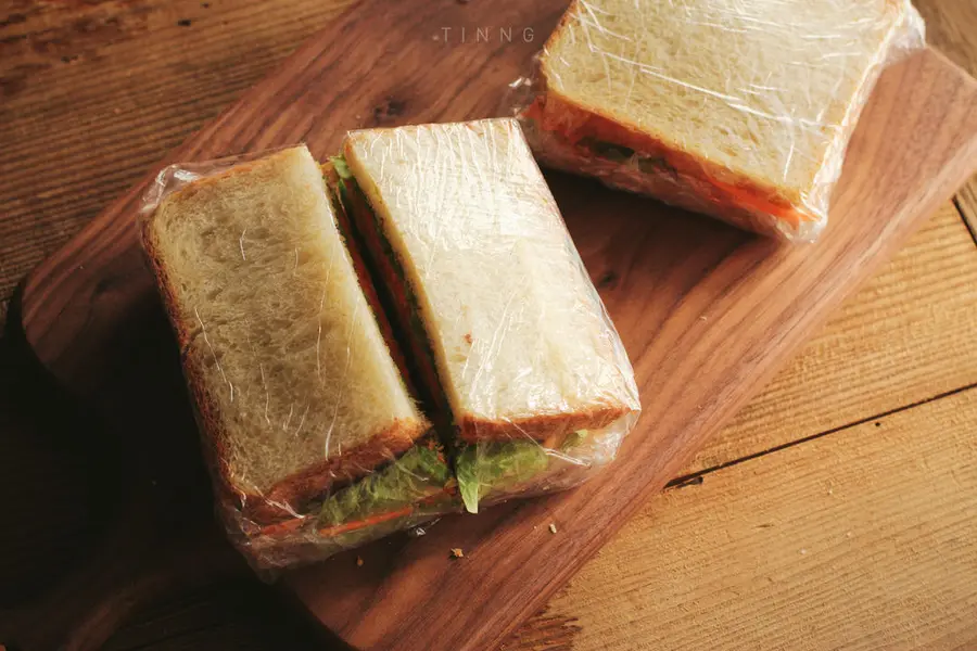 How to make a super thick marsh sandwich ~ detailed tip! Avocado egg luncheon meat sandwich ~ step 0