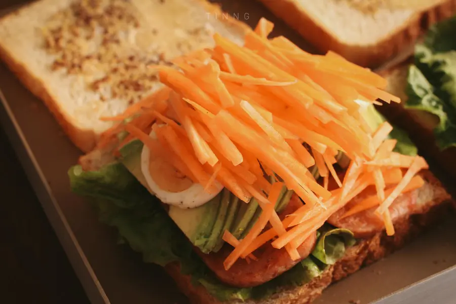 How to make a super thick marsh sandwich ~ detailed tip! Avocado egg luncheon meat sandwich ~ step 0