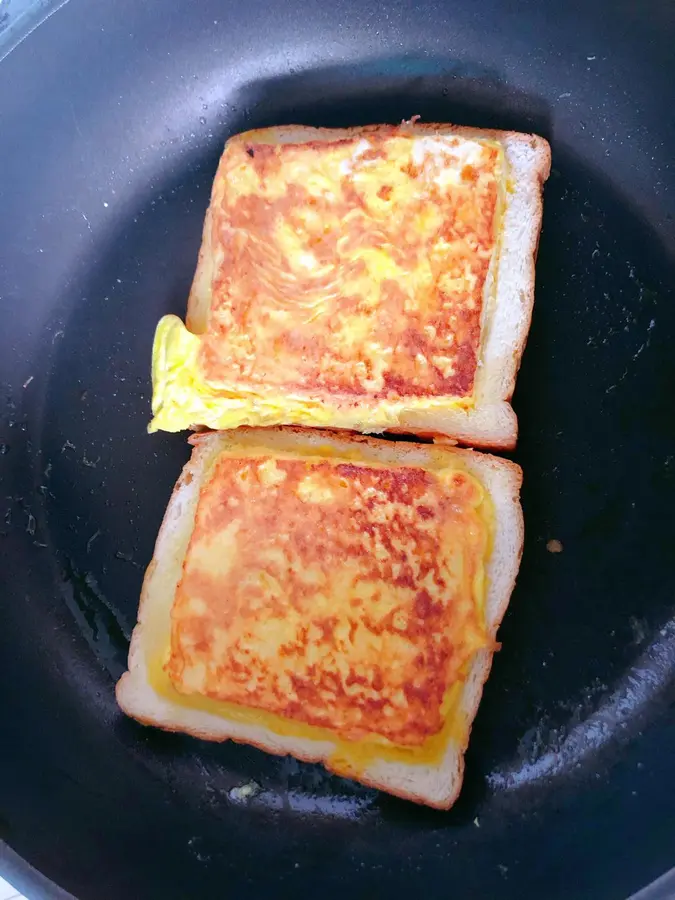 Egg and meat floss sandwich step 0