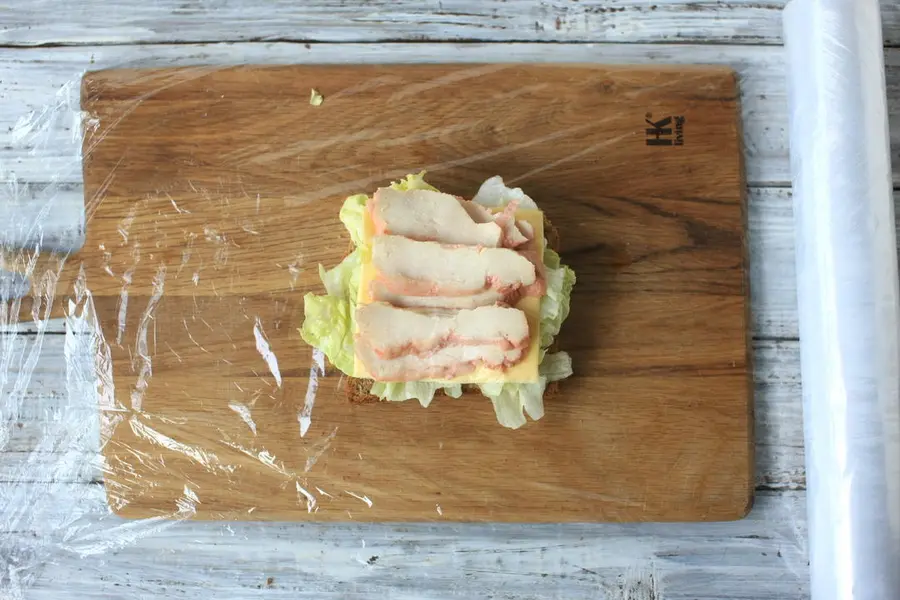 Designer's quality breakfast â€“ the energy explosion sandwich step 0