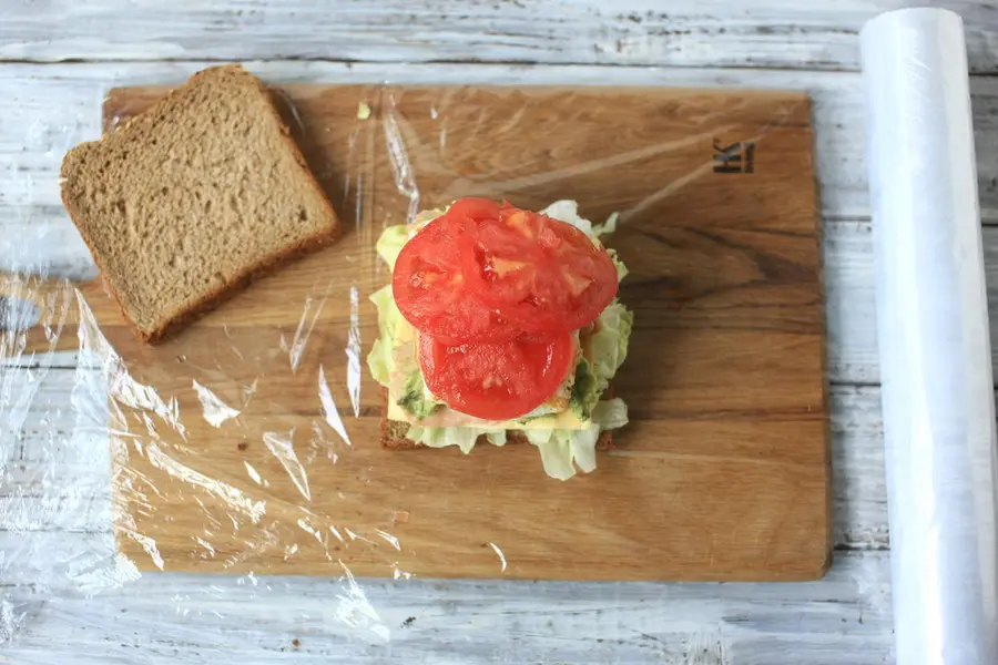 Designer's quality breakfast â€“ the energy explosion sandwich step 0