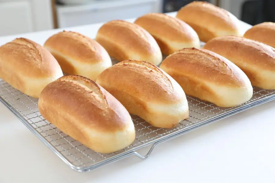 A versatile sandwich base bread with low oil sugar step 0