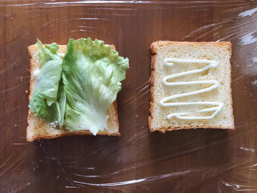 With all the nutrients in place, your day starts with a sandwich  step 0