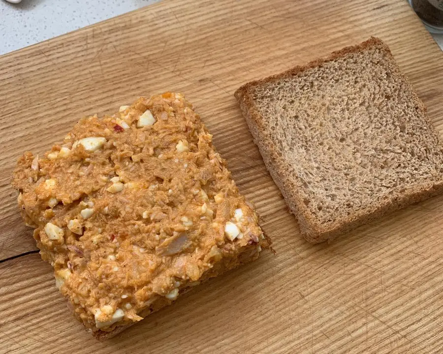 Spicy cabbage tuna corn head popping sandwich [Healthy hand hold] - hot and cold version step 0