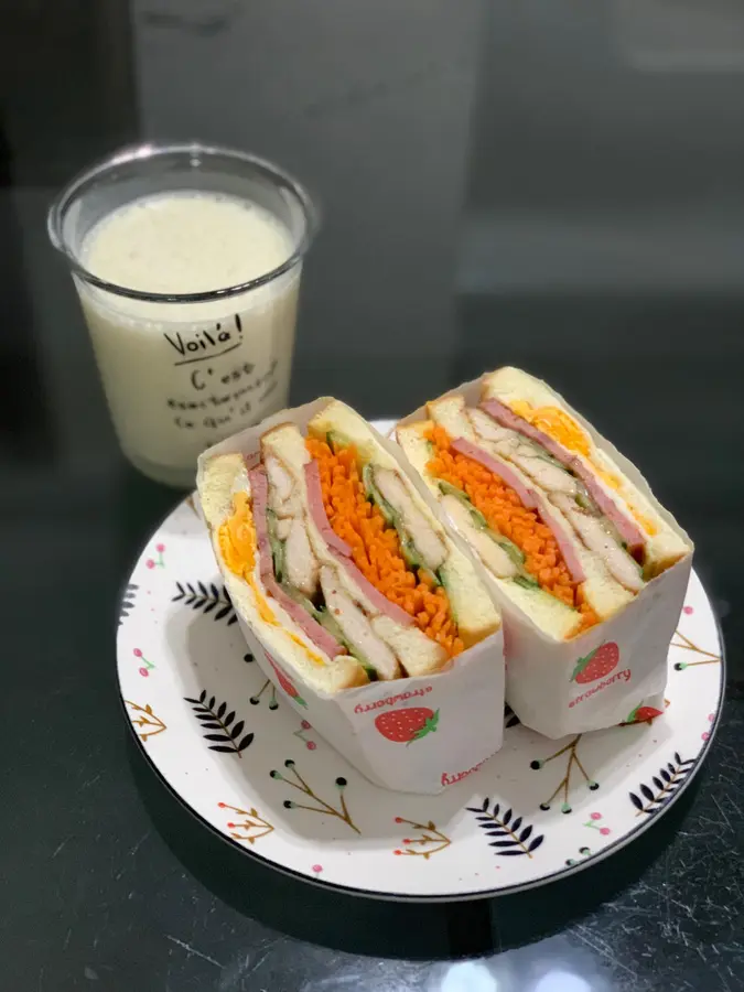 Kitty Breakfast 【Chicken Cutlet Sandwich】