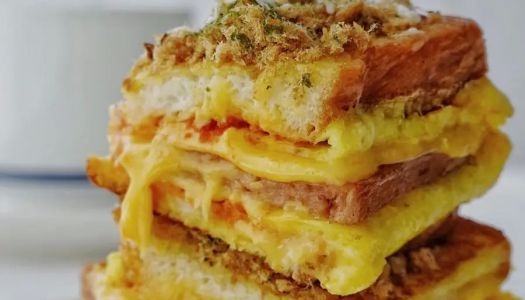 Quick Breakfast – Classic Egg Popping Cheese Toast Sandwich