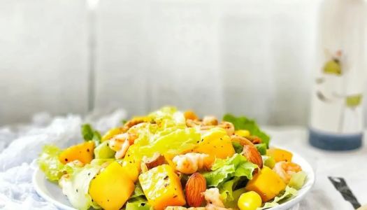 Mango shrimp nut salad